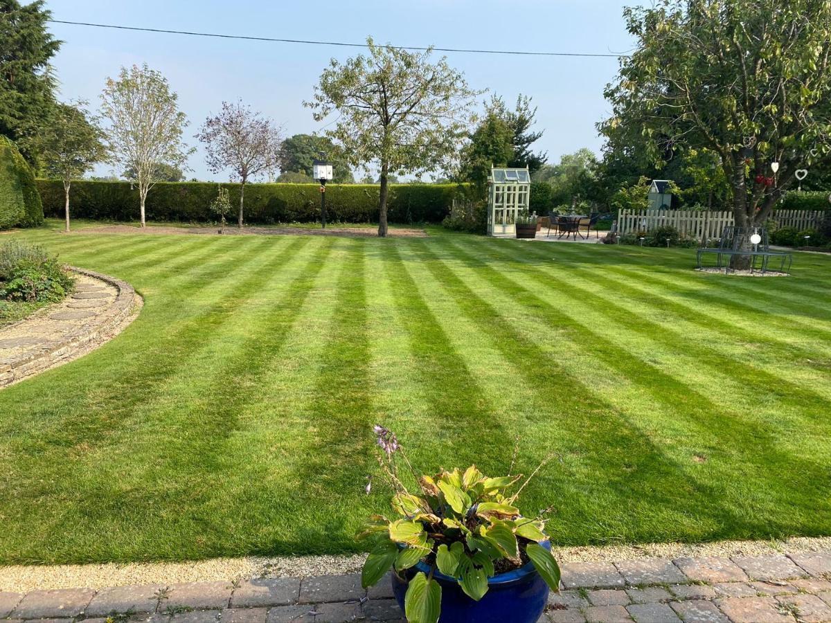 Orchard Side Bed And Breakfast Hanley Swan Εξωτερικό φωτογραφία